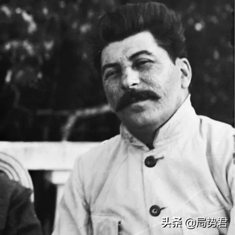 (掠夺之剑手机版攻略)掠夺之剑内置菜单：探索装备升级和技能强化的秘密功能