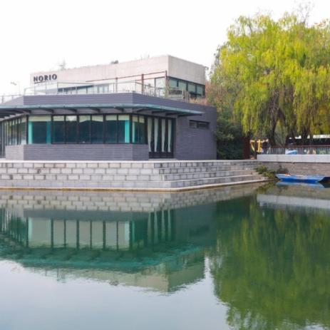 (江南春色风景)江南春景的美妙之处：波光粼粼引人入胜，江水融融温柔待人