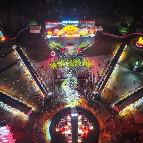 香港澳门大众网站2024|探索世界各地的美食奇观_iPhone.0.41